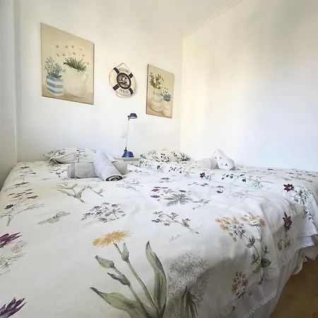 En La Playa De Con Parking Privado Апартаменты *